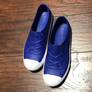 Converse rubber tennis shoes